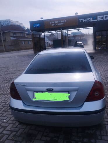 Ford Mondeo: 2002 г., 1.8 л, Механика, Бензиновая, Седан