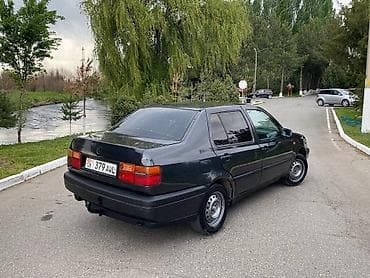 kia bongo3: Volkswagen Vento: 1997 г., 1.6 л, Ручные, Бензин, Седан — 3