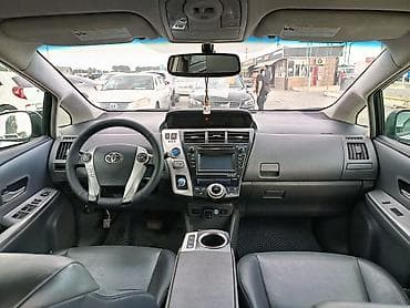 highlander 2012: Toyota Prius V: 2013 г., 1.8 л, Вариатор, Гибрид, Универсал — 8