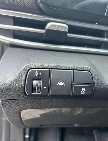 Hyundai Avante: 2020 г., 1.6 л, Вариатор, Гибрид, Седан — 9