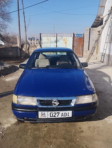 лобовое стекло опель: Opel Vectra: 1992 г., 1.8 л, Ручные, Бензин, Лифтбек — 3