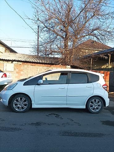 fit 2: Honda Fit: 2011 г., 1.5 л, Автомат, Бензин, Хэтчбэк — 4