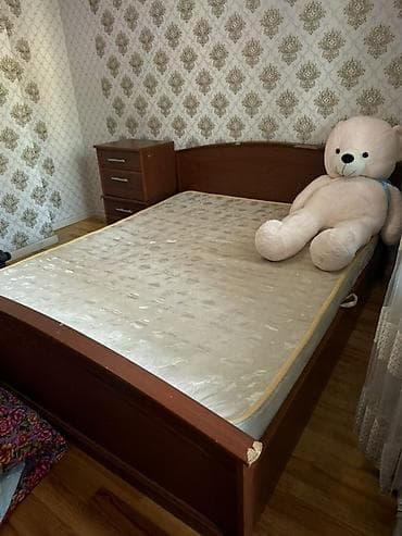 в7 16: Спальный гарнитур: двуспальная кровать + тумба с ящиками + платяной — 2