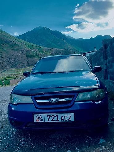 Daewoo Nexia: 2010 г., 1.6 л, Механика, Бензин, Седан