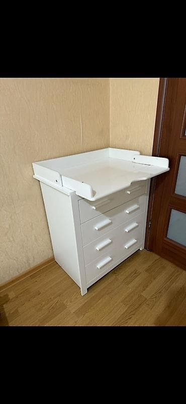 Комод с пеленальным столиком, белый. - Функция 2-в-1: полноценная