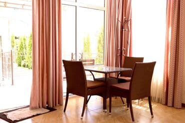 цены на иссык куле: Коттедж, ЦО Royal beach, Чок-Тал, Барбекю, Охраняемая территория, Парковка, стоянка — 2