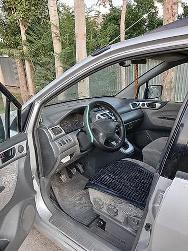 Унаа сатуу: Mitsubishi Space Wagon: 1999 г., 2.4 л, Кол менен иштөөчү, Бензин, Универсал — 1