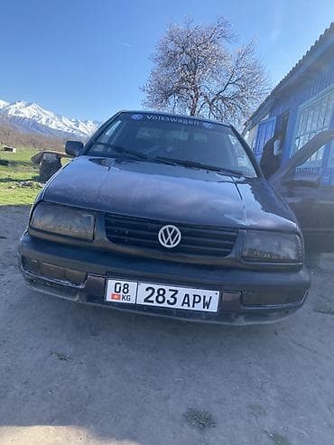 мереке авто: Volkswagen Vento: 1993 г., Бензин, Седан — 2