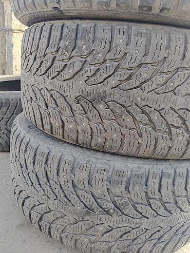 w210 55: Комплект зимних шин с шипами, 3 штуки. Особенности: - Зимний рисунок — 3