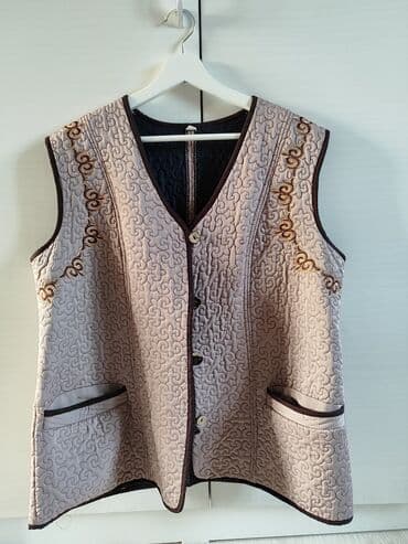 оборудование для нижнего белья: Блузка 300 с
Вязаная двойка 300 с - продана ❗
Жилеты по 300 с — 9