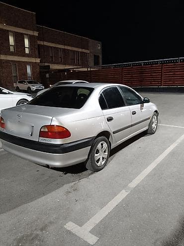 sprinter 2 7: Toyota Avensis: 2000 г., 1.6 л, Механика, Бензин, Седан — 4