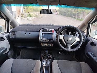 cls 450: Honda Fit: 2003 г., 1.3 л, Автомат, Бензин, Хэтчбэк — 8