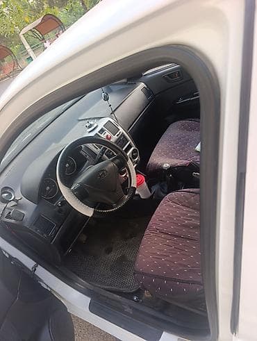 285 70 16: Hyundai Getz: 2010 г., 1.6 л, Механика, Бензин, Хэтчбэк — 7