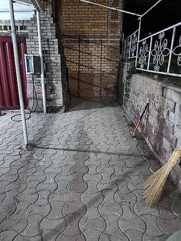 пеньки купить: Услуги по спилу и распилу деревьев с уборкой территории. На фото — 3
