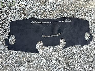 для ист: Ворсовые Накидка на панель Toyota, цвет - Черный, Б/у, Самовывоз — 1