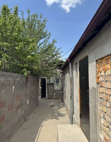 аренда посуточных квартир: 1 комната, С мебелью частично — 7