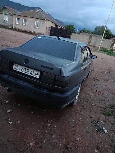 vin code: Volkswagen Vento: 1993 г., 1.8 л, Механика, Бензин, Седан — 3