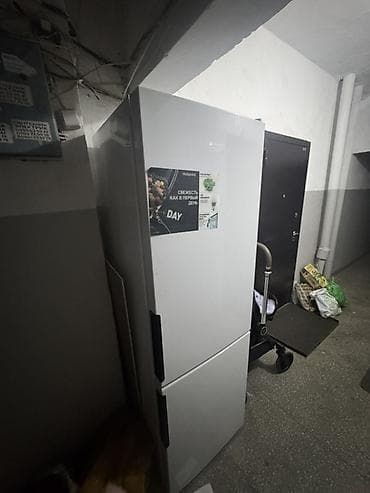 freezer: Холодильник Hotpoint Ariston, Двухкамерный, Total no frost — 2
