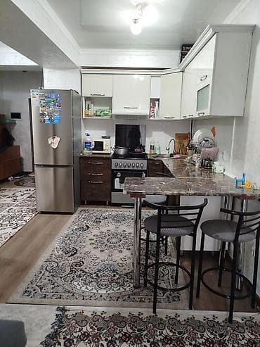 мкр западный: 1 комната, 37 м², 3 этаж, Косметический ремонт — 4