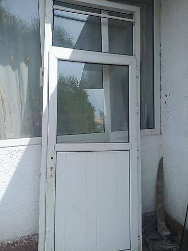 полипропиленовый мешки: ПВХ дверь с остеклением - Материал: пластиковый профиль (белый). - — 3
