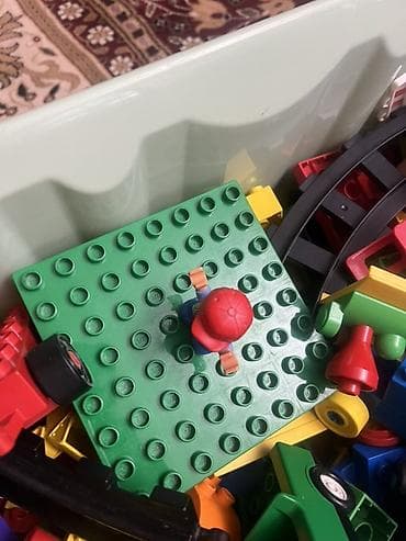 дедский: Большая коробка детского конструктора LEGO Duplo без коробки больше 6 — 3