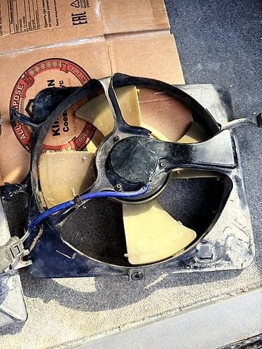 радиятор: Вентилятор Honda 1999 г., Б/у, Оригинал — 5