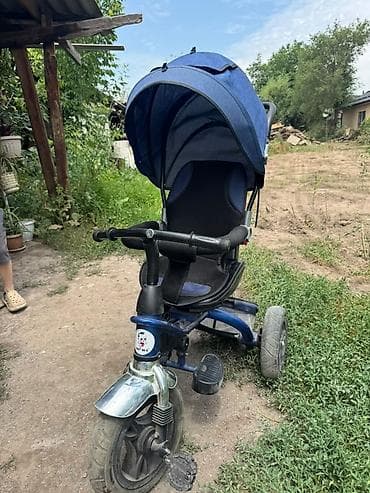 Детский трехколесный велосипед-трансформер с родительской ручкой и