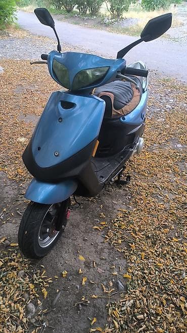 Макси-скутер Suzuki, 125 куб. см, Бензин, Б/у