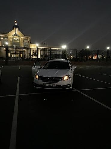 renault logan: Renault : 2018 г., 2 л, Автомат, Газ — 4