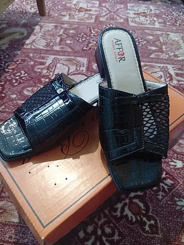 Женские шлёпанцы AFFOR - Модель: открытые мюли/сланцы на низком at lalafo.kg Женские шлёпанцы AFFOR - Модель: открытые мюли/сланцы на низком