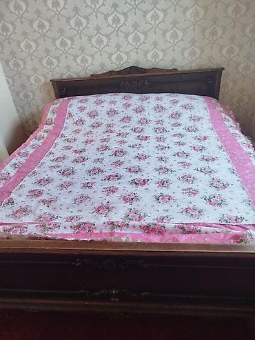 Двуспальная кровать с изголовьем 180*200. - Классический деревянный