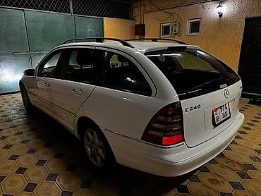 Продажа авто: Mercedes-Benz C-Class: 2003 г., 2.6 л, Автомат, Бензин, Универсал — 4