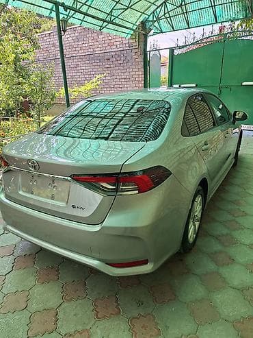 coroll: Toyota Corolla: 2024 г., 1.8 л, Вариатор, Гибрид, Седан — 6
