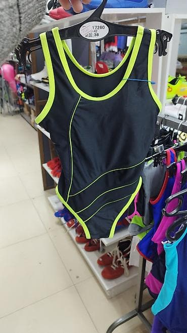 Плащи: Детские купальники для бассейна 
маленькие размеры — 2