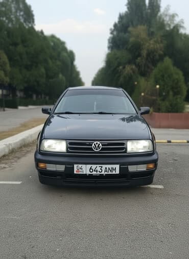 запчасти на опель зафира а: Volkswagen Vento: 1994 г., 1.8 л, Механика, Бензиновая — 1