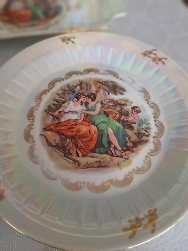 фарфоровая: Продаю настоящий Немецкий сервиз Мадонна СССР в хорошем состоянии — 2