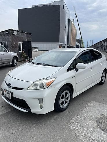 e2 byd: Toyota Prius: 2012 г., Гибрид, Хэтчбэк — 1
