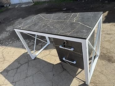 Компьютерные столы: Компьютерный стол, Новый, С полками — 3