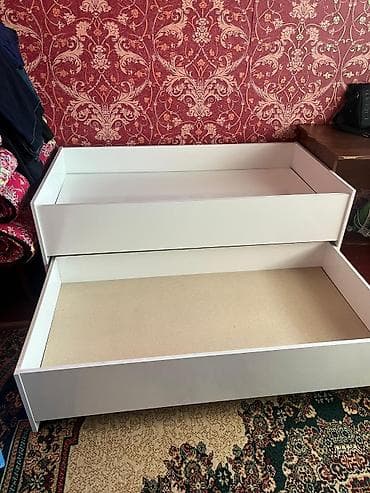 Двухъярусные кровати: Двухъярусная кровать, Б/у, С выкатной системой — 1