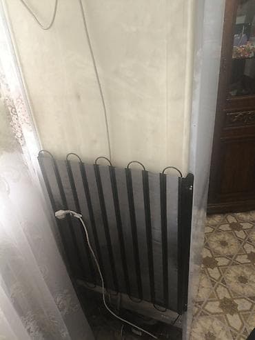 холодильник под мороженое: Холодильник Indesit, Двухкамерный — 1