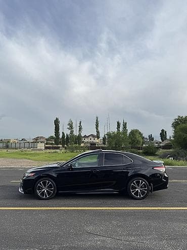 tesla y: Toyota Camry: 2019 г., Автомат, Бензин, Седан — 5