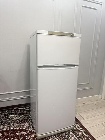 Аэрогрили: Холодильник Indesit, Б/у, Двухкамерный, 150 * — 1