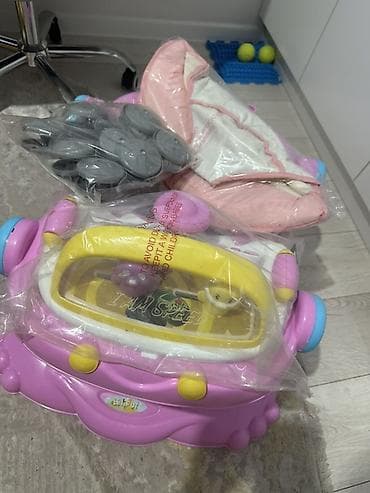 ходунок детская: Детские ходунки Lil’Put - Яркая розово-жёлтая модель в виде машинки — 2