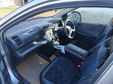 Honda: Honda Civic: 2001 г., 1.5 л, Автомат, Хэтчбэк — 3