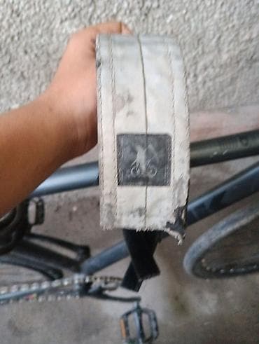 стрепа на фикс: Фикс-байк (fixed gear) с ремнём для ноги - Рама и вилка: стальная — 2