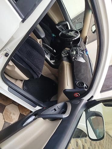 range rower: Toyota RAV4: 2010 г., 2.5 л, Автомат, Бензин, Кроссовер — 5