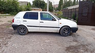 б3 б4: Volkswagen Golf: 1993 г., 1.6 л, Механика, Бензин, Хэтчбэк — 1