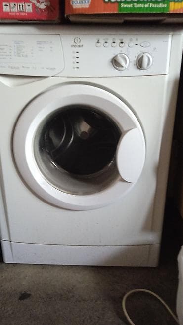 Стиральная машина Indesit, фронтальная загрузка. Особенности: -