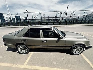 mers e124: Mercedes-Benz W124: 1988 г., 2.3 л, Механика, Бензин, Седан — 4