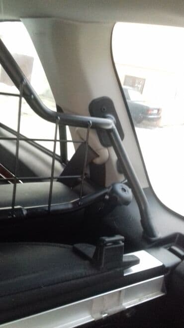 купить золотистого ретривера: Решетка для Собак в Багажник Subaru Outback BR Оригинальная из Европы — 5